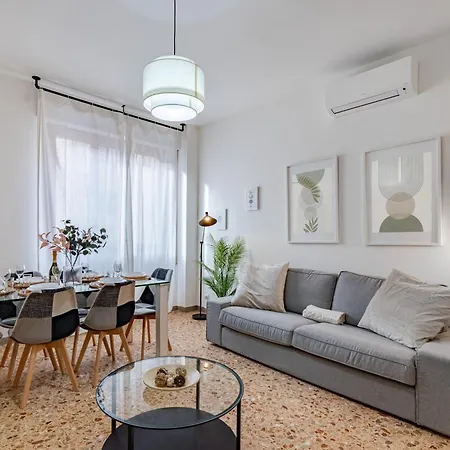 Hostly Bonaini Grand In Center Apartament