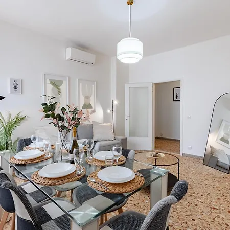 Apartament Hostly Bonaini Grand In Center