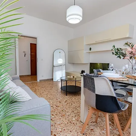 Hostly Bonaini Grand In Center Apartament *