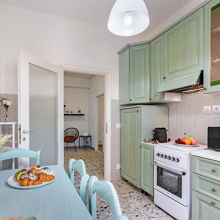 Apartamento Hostly Bonaini Grand In Center Pisa