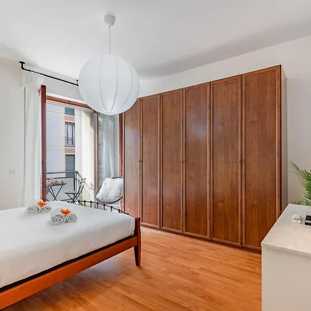 Hostly Bonaini Grand In Center Apartamento Pisa