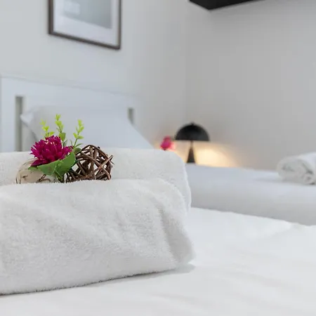 Apartamento Hostly Bonaini Grand In Center Pisa